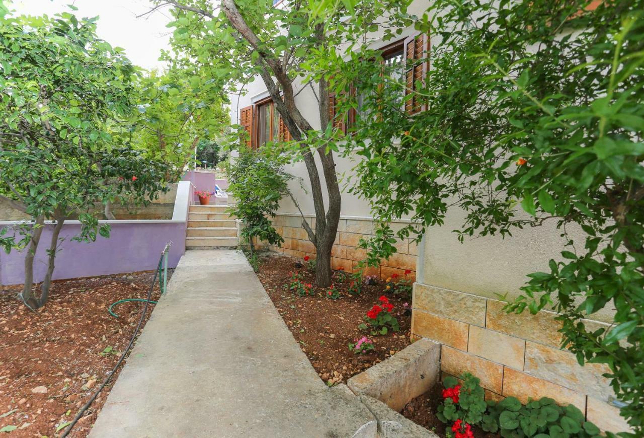 Keko Apartment Supetar Exterior photo